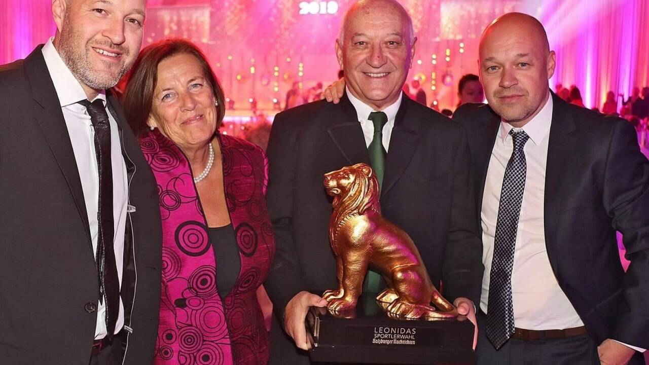 Walter junior, Christine, Walter und Robert Lechner bei der Leonidas-Sportlergala der „Salzburger Nachrichten“ im Jahr 2019. 