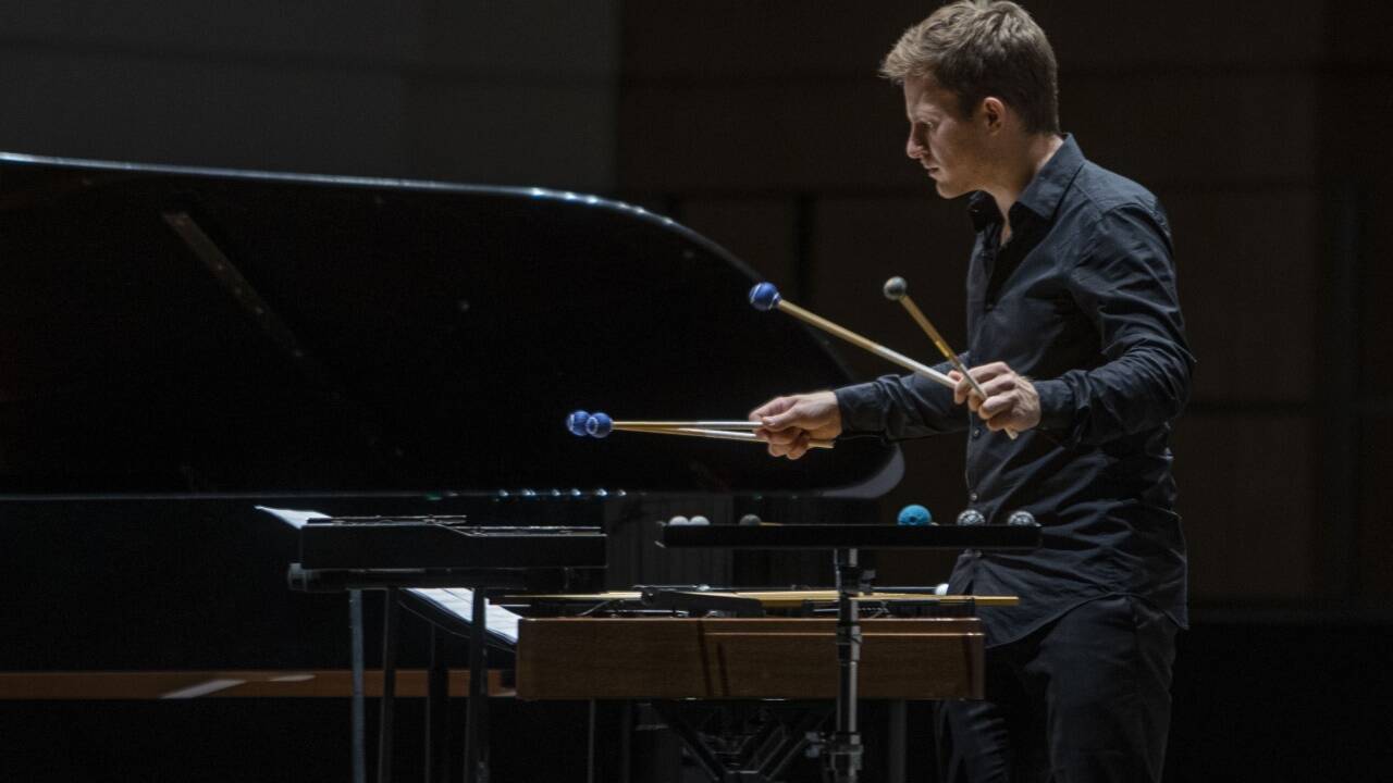 Christoph Sietzen bei seiner ersten Begegnung mit Morton Feldman.   Christoph Sietzen bei seiner ersten Begegnung mit Morton Feldman.