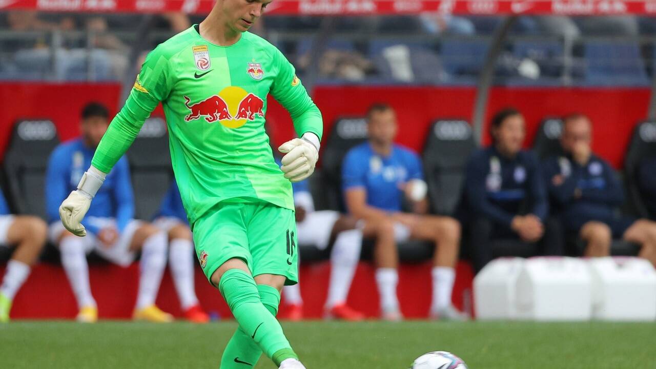 Philipp Köhn hat Nico Mantl im Tor der Bullen verdrängt.  