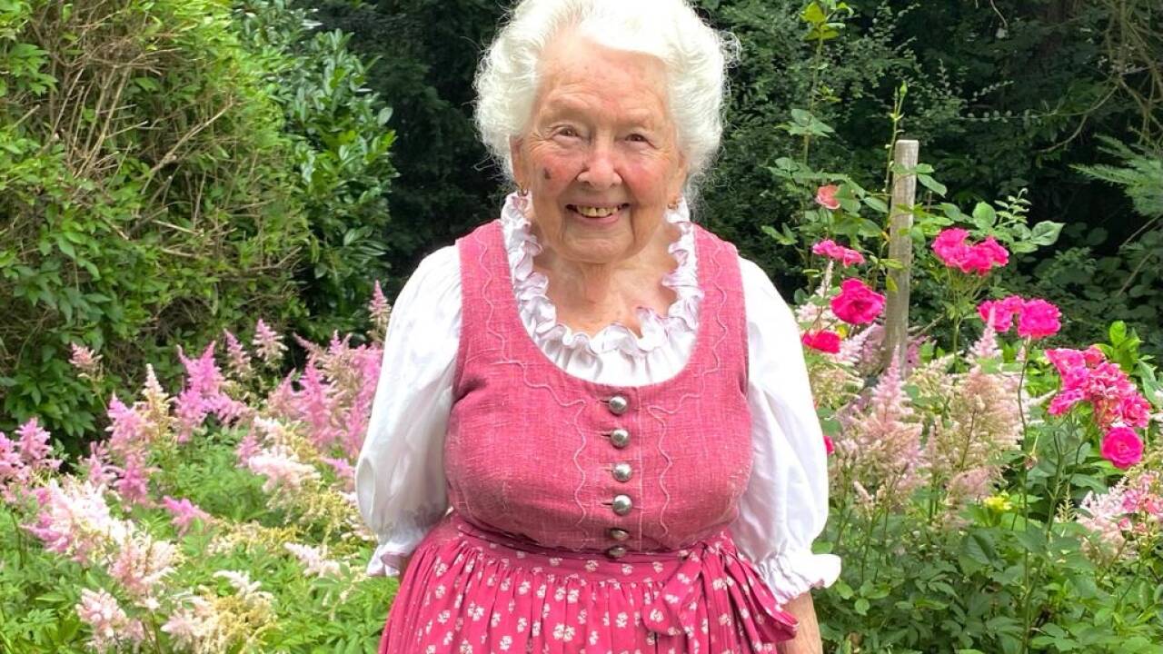 Maria Hoffmann, langjährige Festspielbesucherin, feiert am 21. August ihren 100. Geburtstag.   Maria Hoffmann, langjährige Festspielbesucherin, feiert am 21. August ihren 100. Geburtstag.