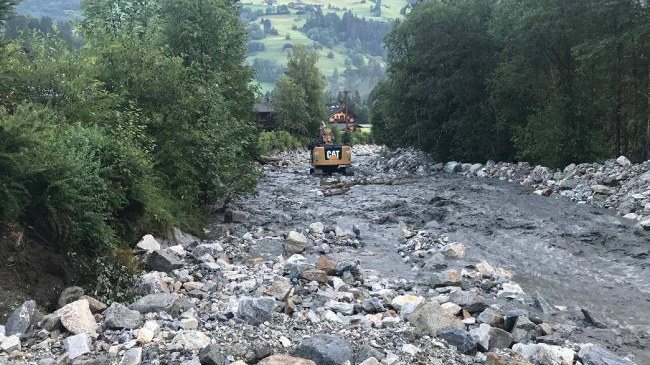 Die Bagger versuchen seit Sonntag, die Krimmler Ache wieder freizubekommen.  