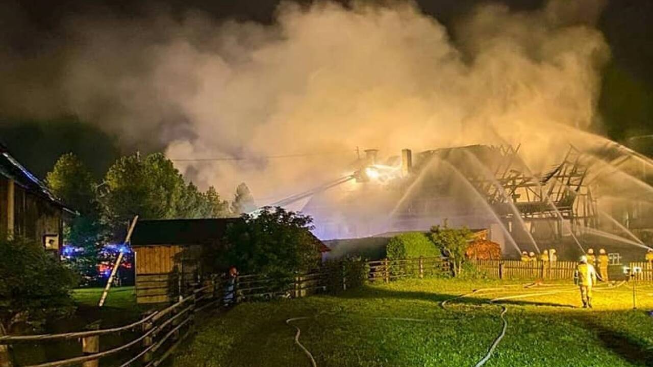 Das Objekt im Ortsteil Lintsching stand in der Nacht auf Sonntag in Brand.  