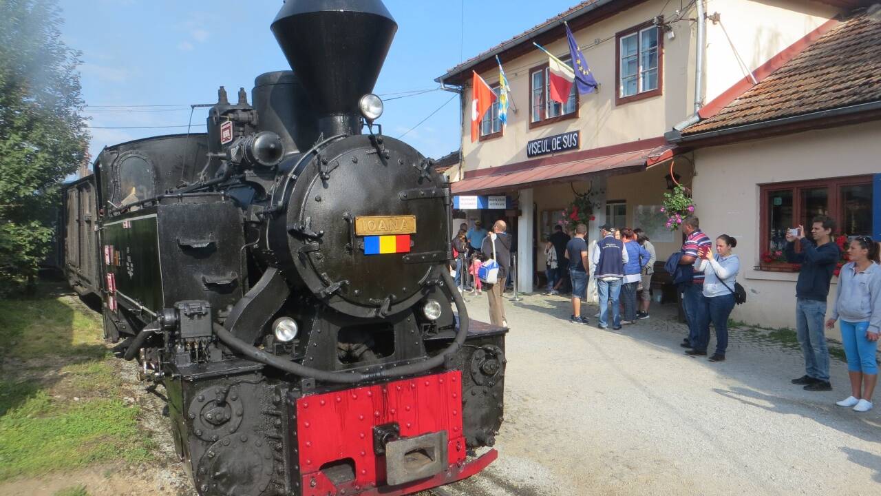 Im einst k.u.k. Bahnhof Oberwischau geht’s los. 