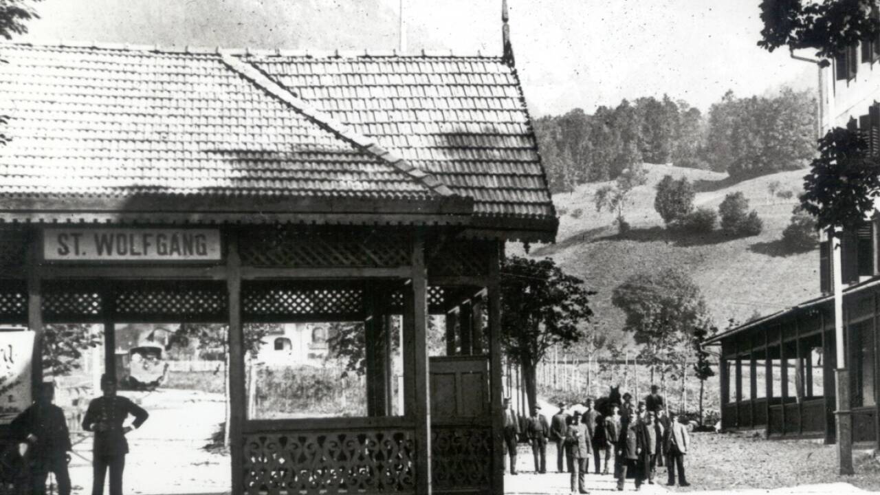 Der Bahnhof St. Wolfgang um 1900. Der Bahnhof St. Wolfgang um 1900.