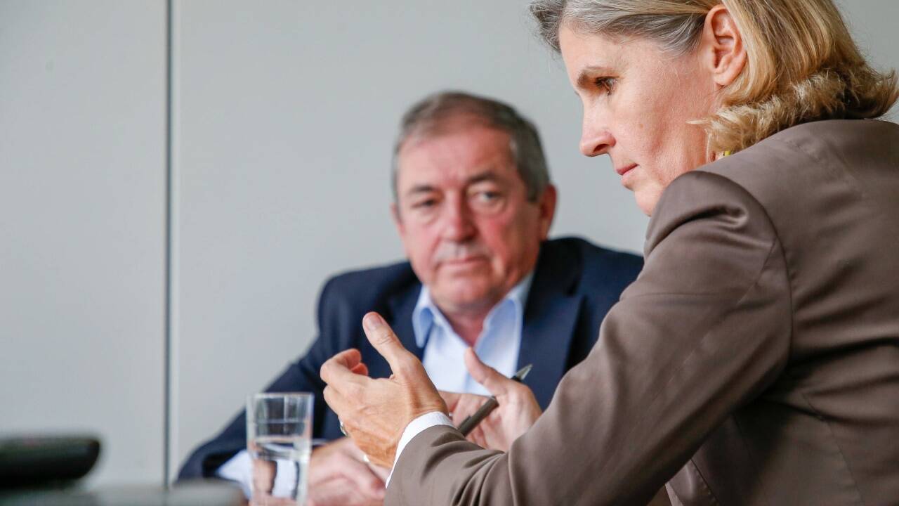 Schadens Anwältin Bettina Knötzl hat kurz vor Beginn des Zivilprozesses die Hoffnung auf einen Vergleich noch nicht aufgegeben. 