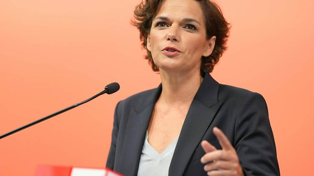 Für einen Impf-Hunderter: Rendi-Wagner  Für einen Impf-Hunderter: Rendi-Wagner