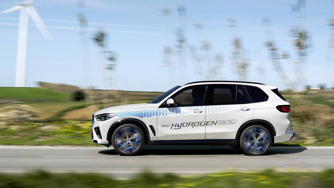  BMW präsentiert auf der IAA in München den X5 mit Brennstoffzelle. 