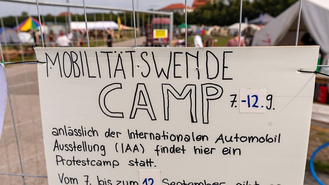 Die IAA rief auch Aktivisten auf den Plan Die IAA rief auch Aktivisten auf den Plan