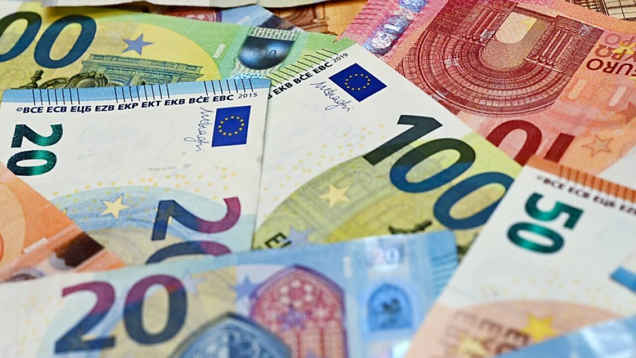 EZB tritt bei Anleihenkäufen auf die Bremse. EZB tritt bei Anleihenkäufen auf die Bremse.