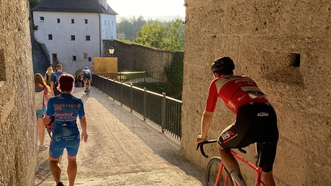 Gegen die Schwerkraft in schönster Umgebung: City Hill Climb in Salzburg. Gegen die Schwerkraft in schönster Umgebung: City Hill Climb in Salzburg.