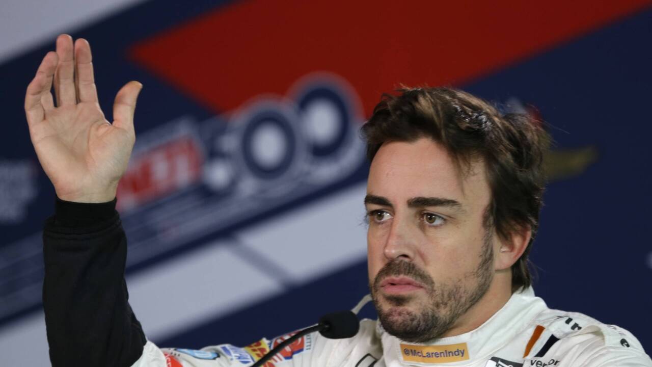 In einer anderen Welt: Fernando Alonso in Indianapolis. In einer anderen Welt: Fernando Alonso in Indianapolis.