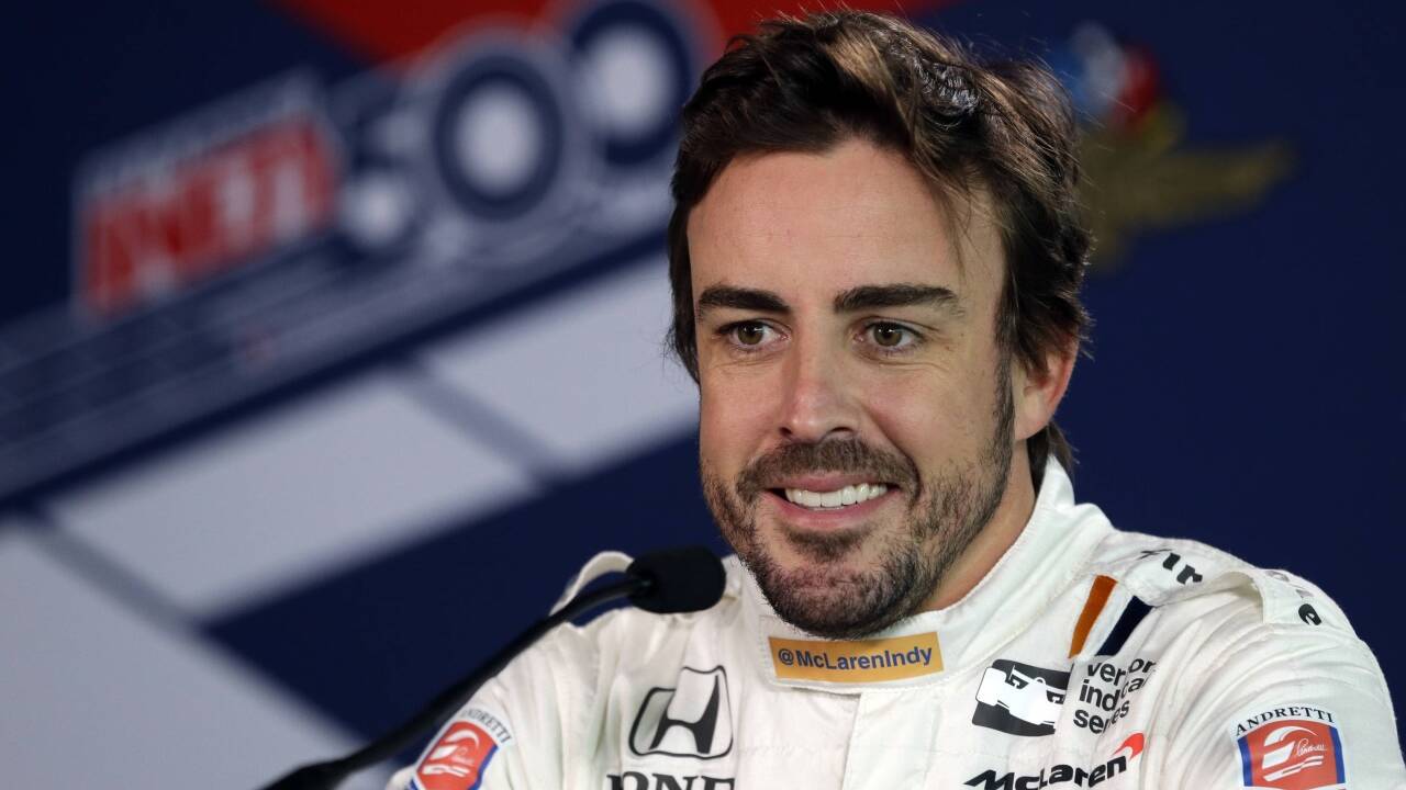 In einer anderen Welt: Fernando Alonso in Indianapolis. In einer anderen Welt: Fernando Alonso in Indianapolis.