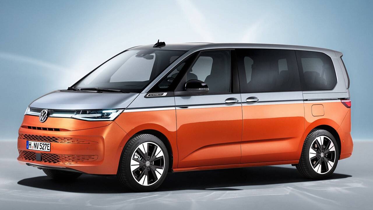 Elektro, wo man hinblickt: Der neue VW T7 Multivan kommt ab Oktober optional als Plug-in-Hybrid und mit neuen Innenraum-Details.  