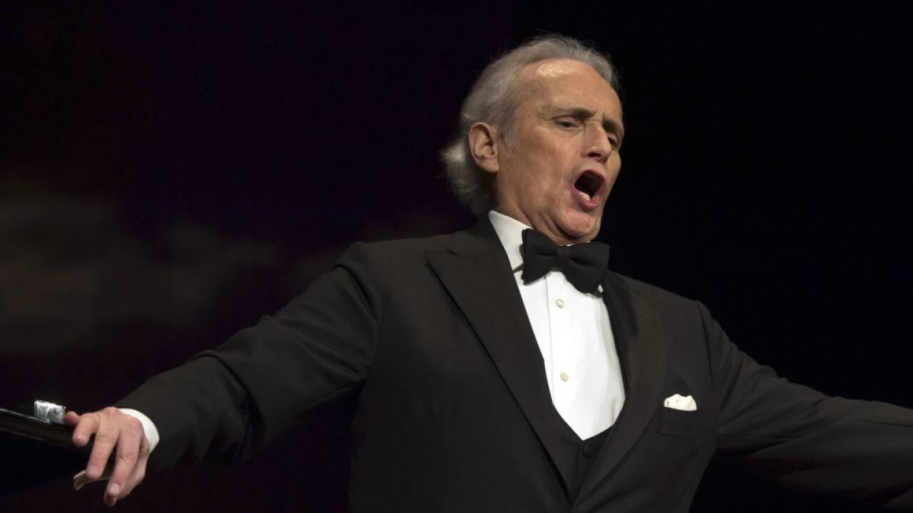 Fünf Zugaben und Ende José Carreras hat der Staatsoper Lebewohl gesagt