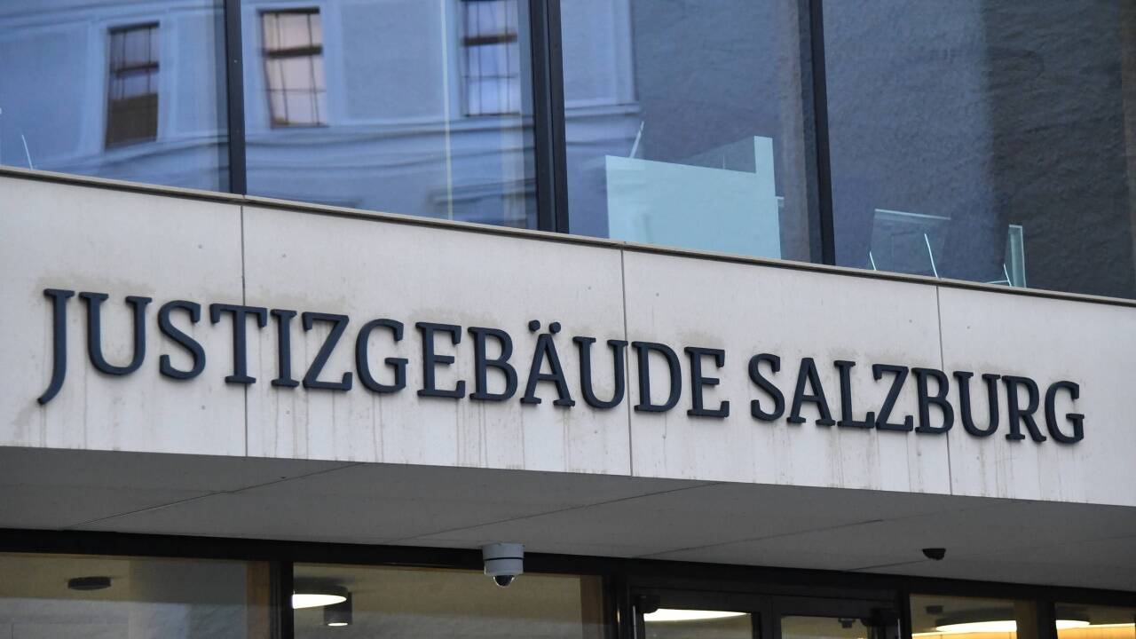 Die Gerichtspsychiater untersuchen die Betroffenen, stellen fest, ob sie eine psychische Störung von Krankheitswert haben, ob sie in eine Anstalt für geistig abnorme Rechtsbrecher einzuweisen sind.  Die Gerichtspsychiater untersuchen die Betroffenen, stellen fest, ob sie eine psychische Störung von Krankheitswert haben, ob sie in eine Anstalt für geistig abnorme Rechtsbrecher einzuweisen sind.