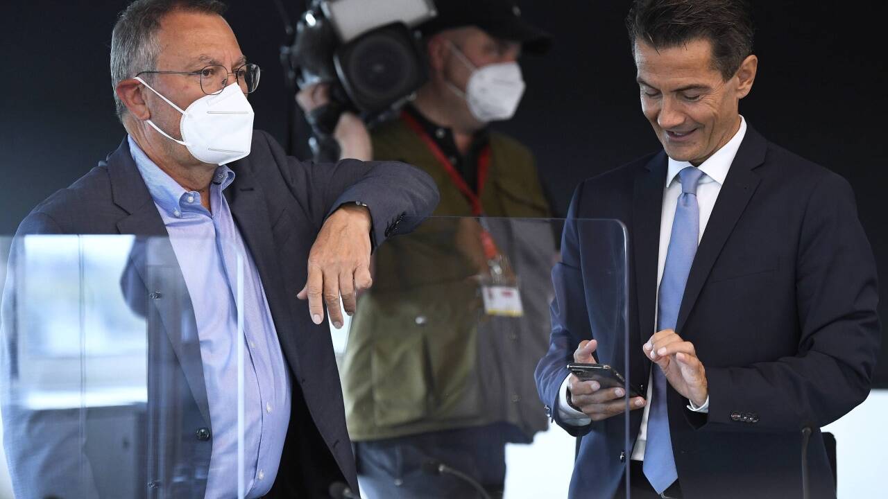 Der stellvertretende Stiftungsrat-Vorsitzende Franz Medwenitsch (l.) und ORF-Generaldirektor Roland Weißmann im Rahmen des ORF-Stiftungsrates am Donnerstag, 16. September 2021, im ORF-Zentrum in Wien.  