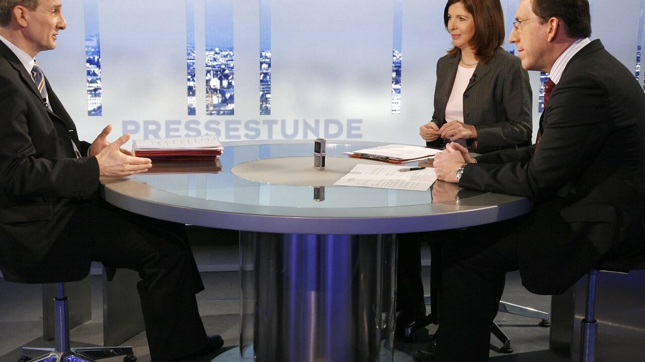 Auch die ORF-Pressestunde - im Bild mit Gewerkschaftschef Erich Foglar und dem stv. SN-Chefredakteur Andreas Koller – hat Langer oft moderiert.  