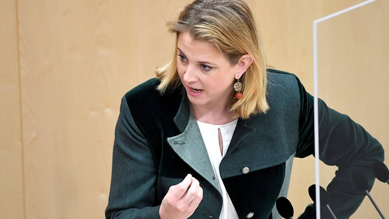 Meinl-Reisinger muss sich wieder ärgern 