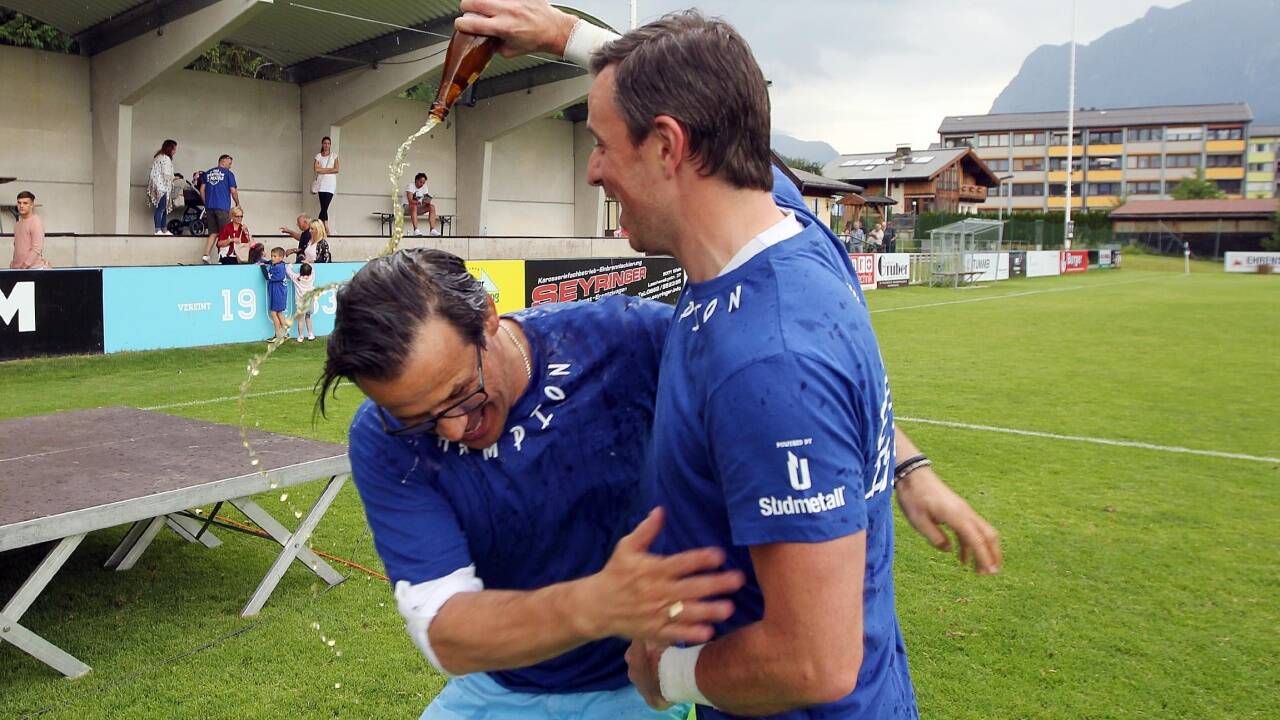 Die Sportanlage, wo Patrick Reiter (l.) 2018 den Regionalliga-Aufstieg feierte, soll bald ausgedient haben. Die Sportanlage, wo Patrick Reiter (l.) 2018 den Regionalliga-Aufstieg feierte, soll bald ausgedient haben.