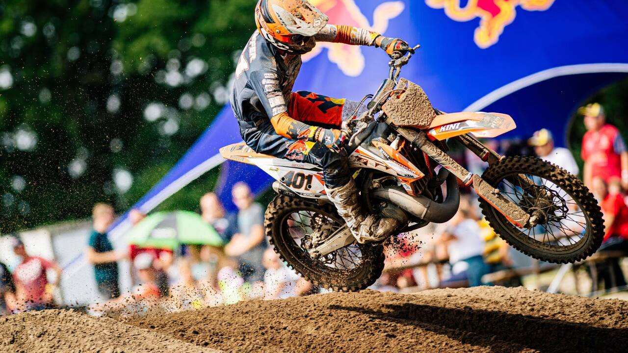 Motocross-Pilot Marcel Stauffer aus Nußdorf jubelt über seinen bisher größten Karriereerfolg und vertritt Österreich bei der Team-WM. 