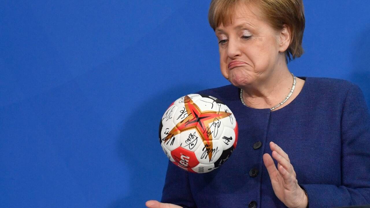 Ein großer Wurf am 8. April 2019: Angela Merkel beim Empfang des deutschen Handball-Nationalteams in Berlin. 