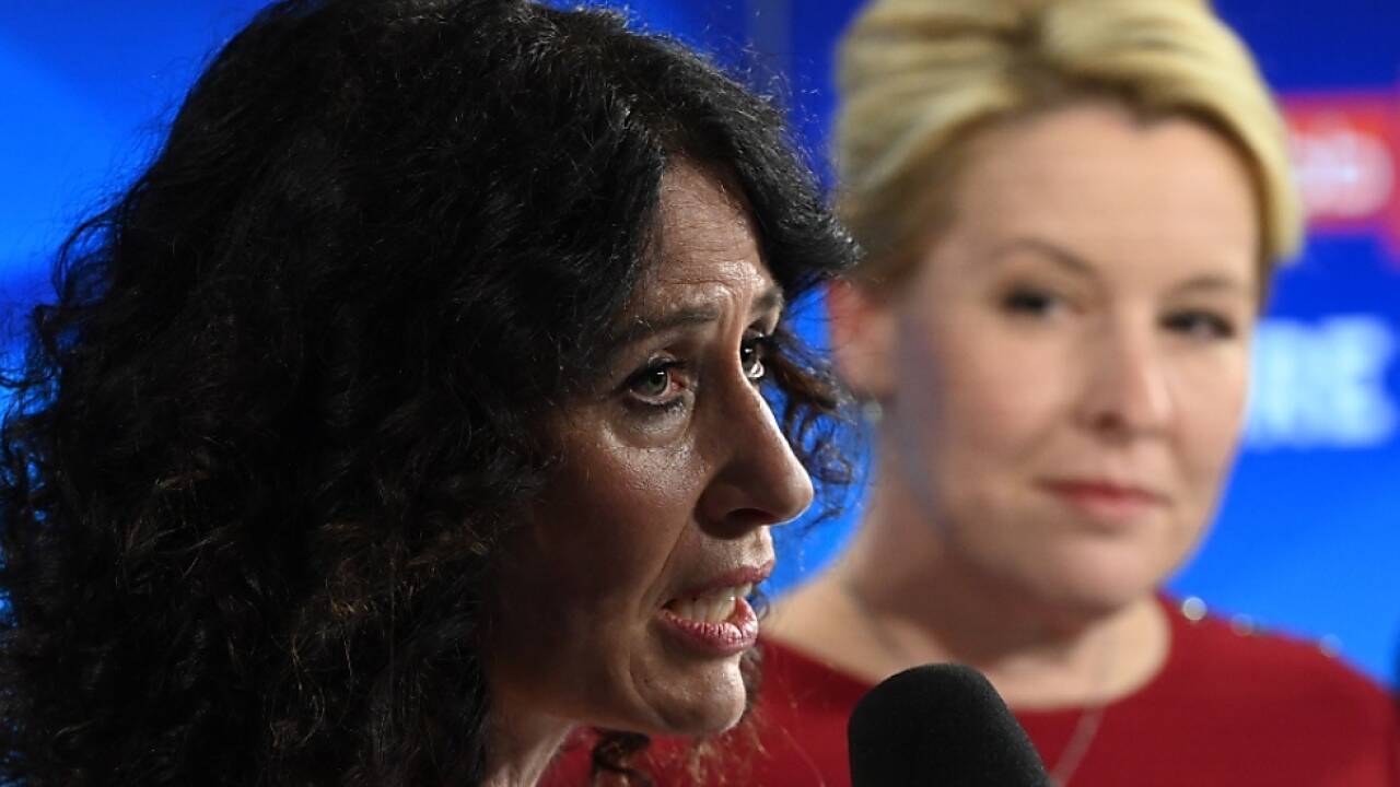 Jarasch (Grüne, l.) oder Giffey (SPD) wird Berliner Bürgermeisterin  Jarasch (Grüne, l.) oder Giffey (SPD) wird Berliner Bürgermeisterin