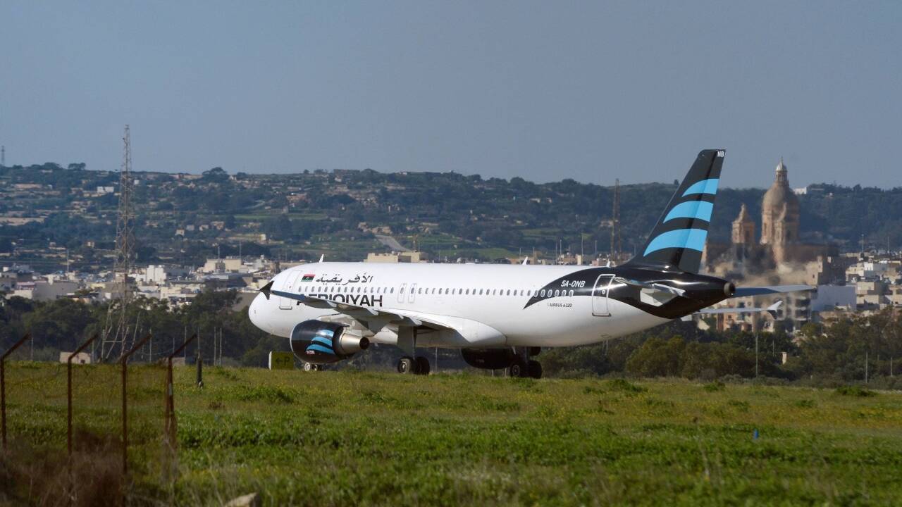 Das entführte libysche Passagierflugzeug landete in Malta. 