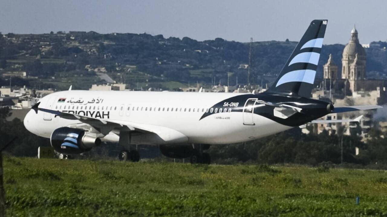 Das entführte libysche Passagierflugzeug landete in Malta. 