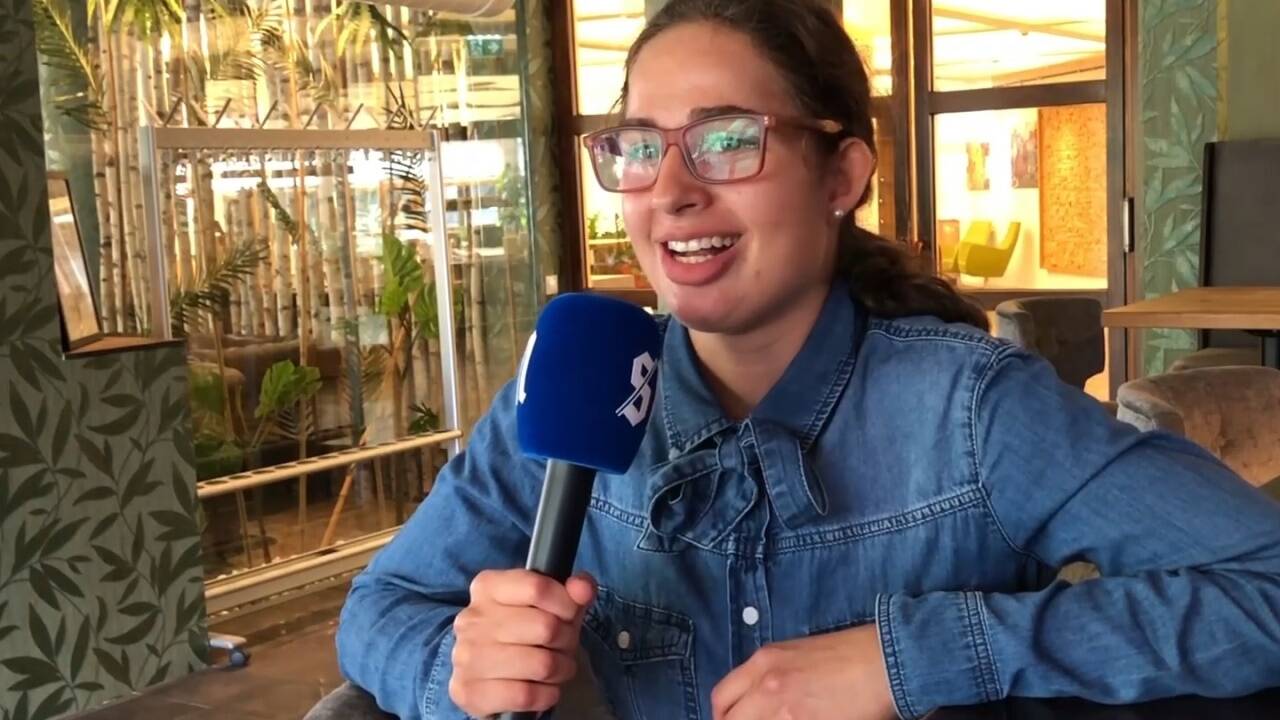 Die 24-jährige Nicole Mayer absolviert eine Lehre mit Teilqualifizierung im Parkhotel Brunauer. Im SN-Bildungstalk erzählt sie von ihrer Arbeit. 
