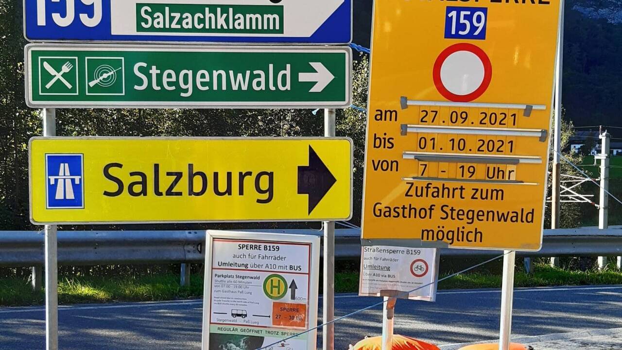 Die B 159 über den Pass Lueg ist wegen der Arbeiten zur Errichtung der 380-kV-Leitung oftmals über mehrere Tage gesperrt, bei der Umleitung über die A10 herrscht Vignettenpflicht. Die B 159 über den Pass Lueg ist wegen der Arbeiten zur Errichtung der 380-kV-Leitung oftmals über mehrere Tage gesperrt, bei der Umleitung über die A10 herrscht Vignettenpflicht.