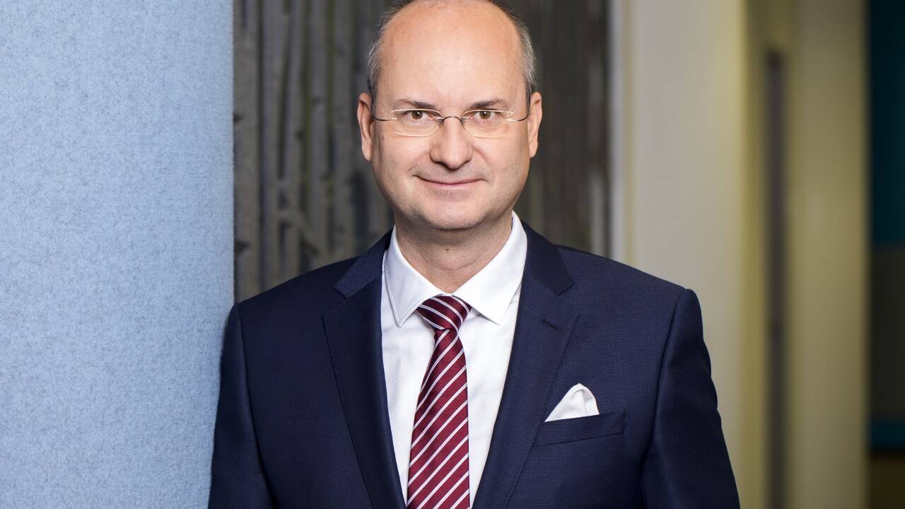 Herbert Kovar ist Partner in der Steuerberatung von Deloitte. Schwerpunkt seiner Tätigkeit ist internationales Konzernsteuerrecht und die steuerliche Beratung bei Transaktionen. 