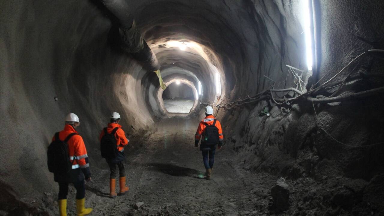 Unter Tag – Arbeiten am Tunnel eines unterirdischen Kraftwerkes im Uttendorfer Stubachtal. 
