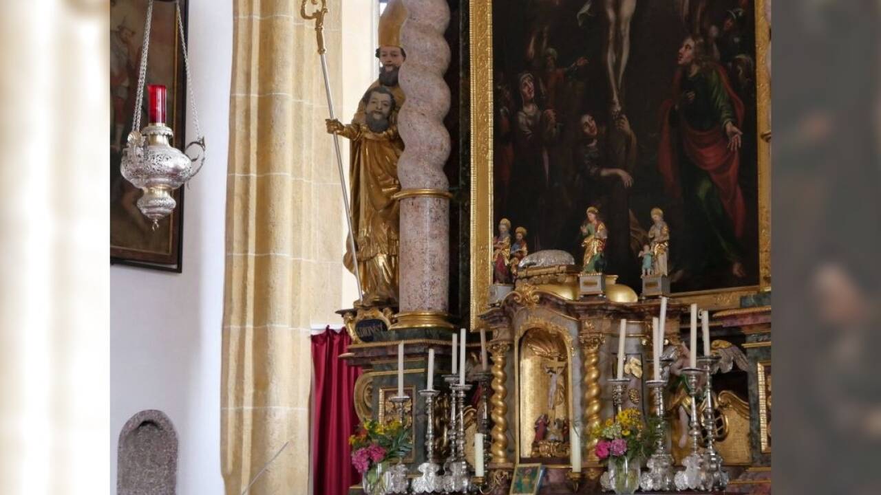 Der heilige Dionysius als „Kopfträger“. 