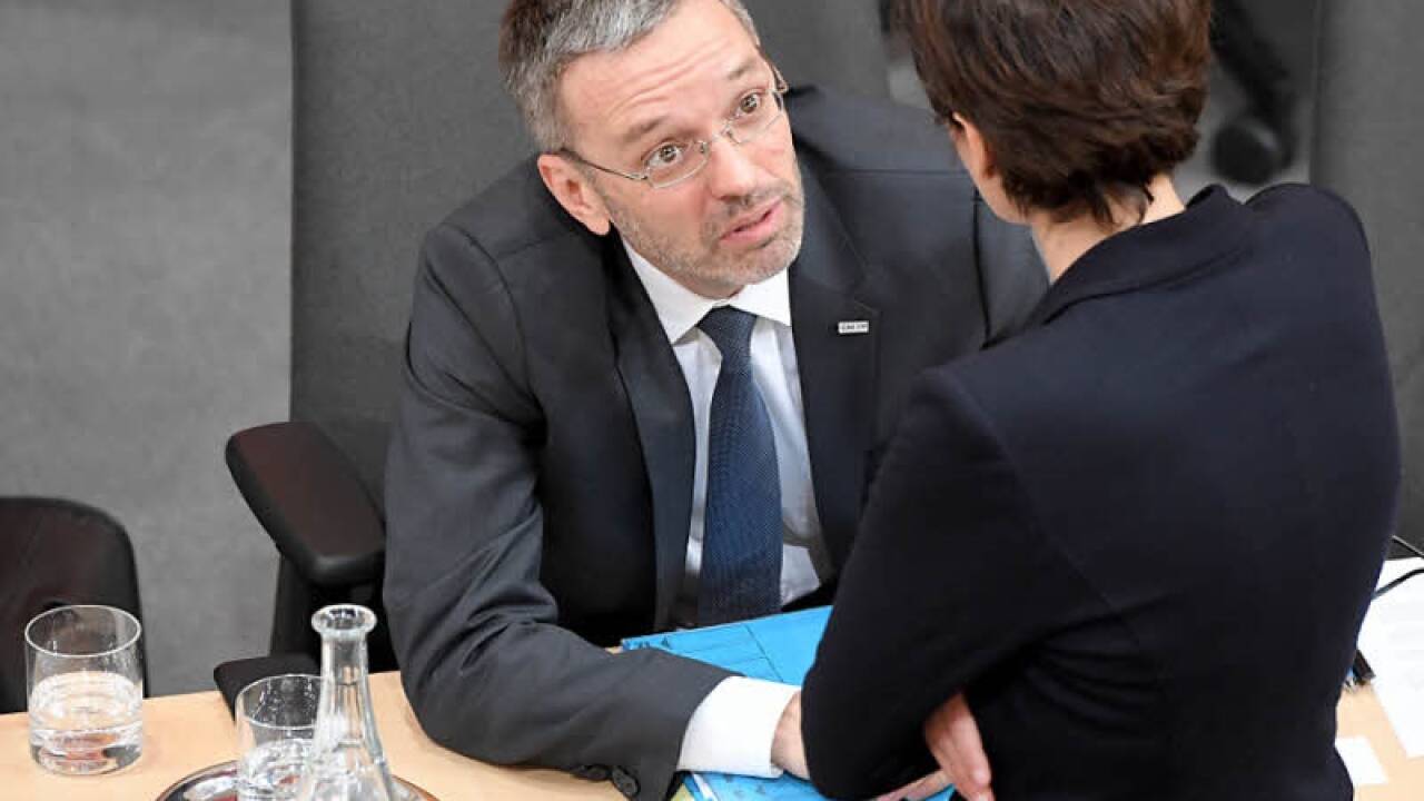 SPÖ und FPÖ führen am Samstag Gespräche zur Regierungskrise.  SPÖ und FPÖ führen am Samstag Gespräche zur Regierungskrise.