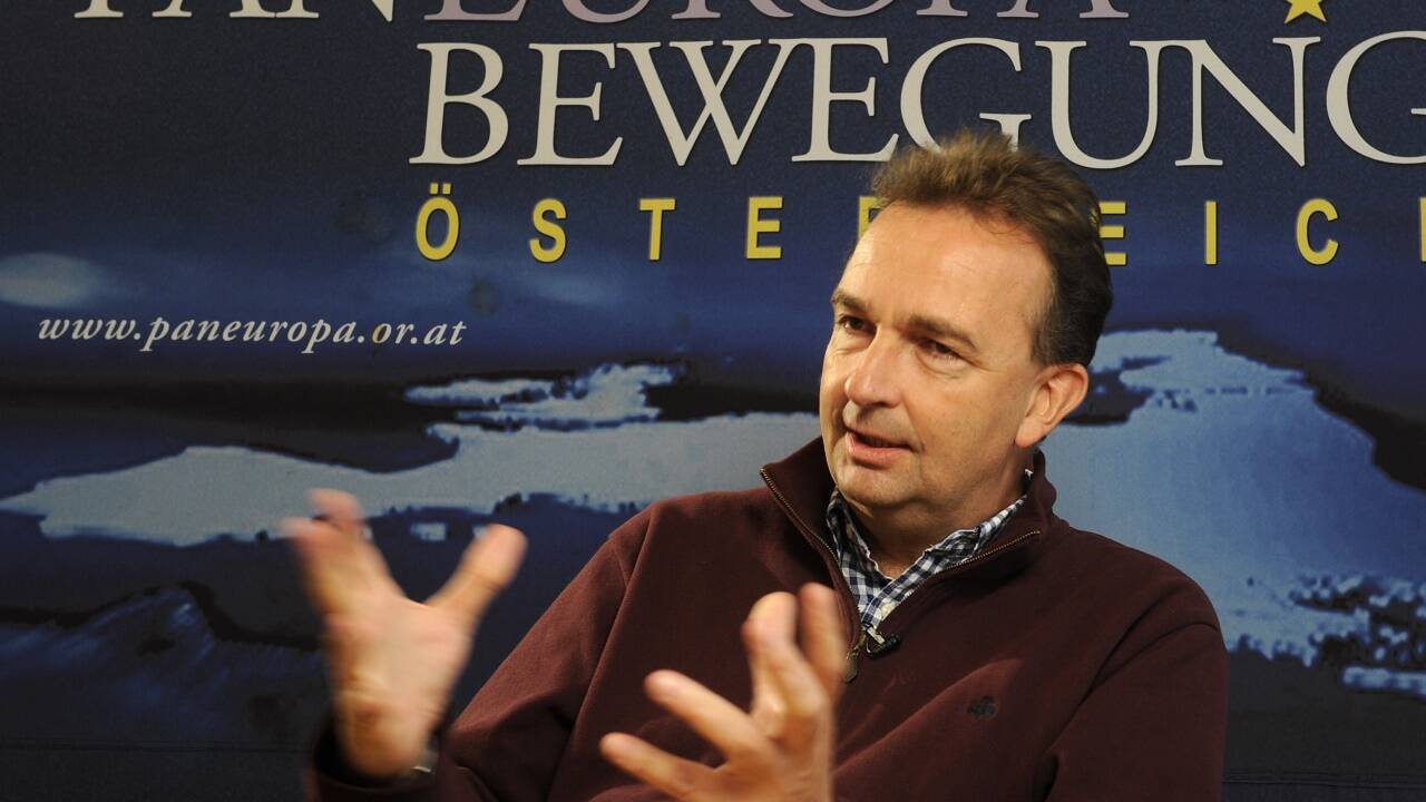Der ranghöchste Ex-Adelige in der republikanischen Politik war Karl Habsburg-Lothringen. Er saß für die ÖVP im EU-Parlament. Der ranghöchste Ex-Adelige in der republikanischen Politik war Karl Habsburg-Lothringen. Er saß für die ÖVP im EU-Parlament.