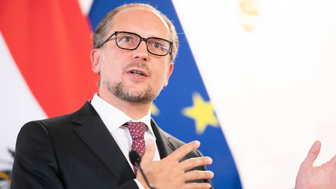 Schallenberg bleibt Kurz zur Seite 
