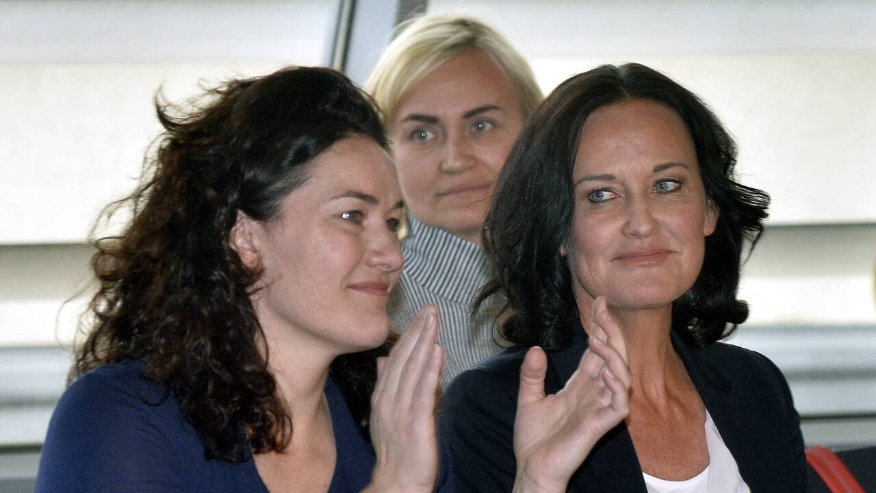 Parteichefin Eva Glawischnig und Tirols LHStv. Ingrid Felipe vor Beginn des Bundesvorstands der Grünen am 21. April 2017.  