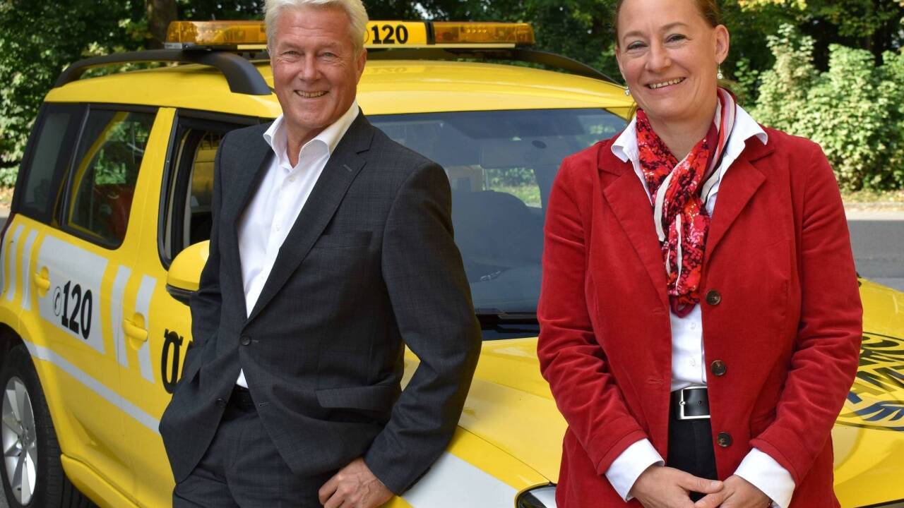 Erich Lobensommer führte den Club in Salzburg seit 1991. Nun übernimmt die Juristin Martina Schlegel-Lanz das Steuer.  