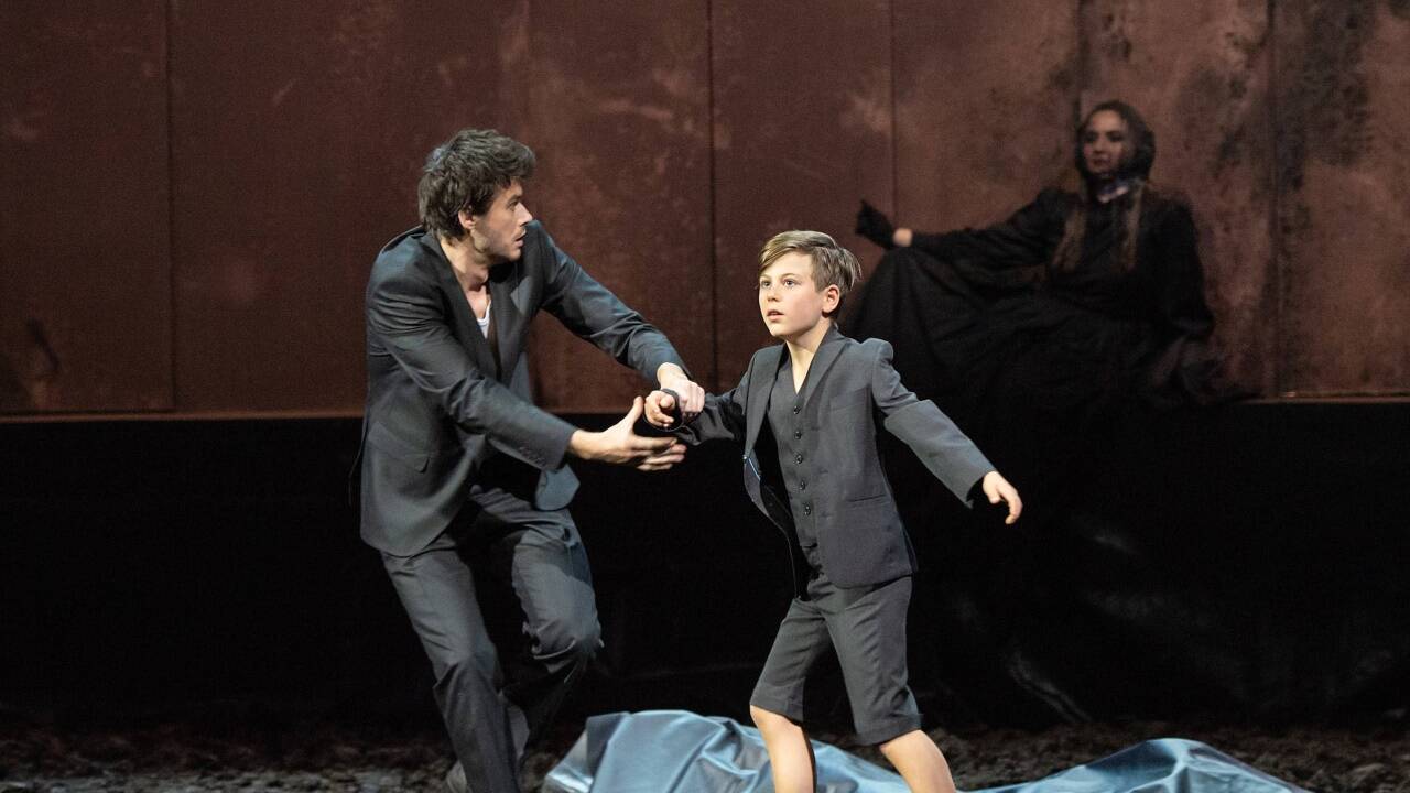 Weitere Bilder zur Salzburger „Macbeth“-Inszenierung 