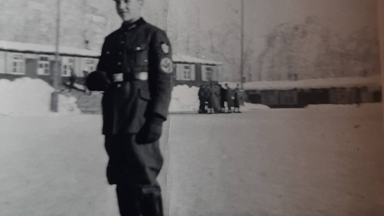 Johann Spatzenegger als Soldat 1945. 