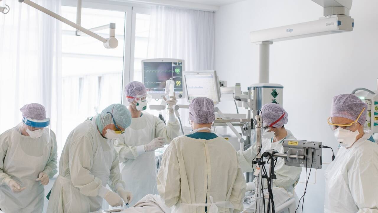 Walter Hasibeder und sein intensivmedizinisches Team im Zamser St.-Vinzenz-Spital. 