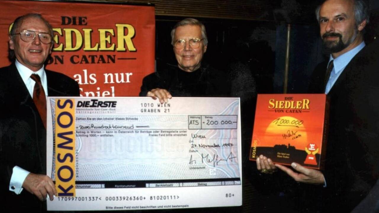Karlheinz Böhm (Mitte) gründete 'Menschen für Menschen' vor 40 Jahren 
