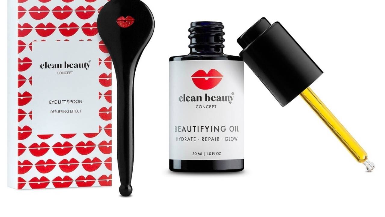 Das „Eye Lift Ritual“ von Clean Beauty Concept aus Wien wurde entwickelt, um die Augenpartie zu beleben. Gegen Schwellungen, Tränensäcke & Co. treten der „Eye Lift Spoon“ und das „Beautifying Oil“ aus Hagebuttensamenöl an. 