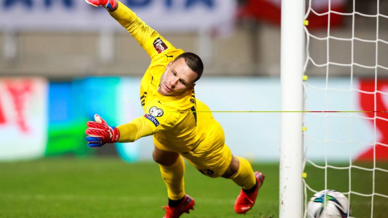 Torwart Daniel Bachmann musste vor der Pause einen abgefälschten Freistoß passieren lassen. 
