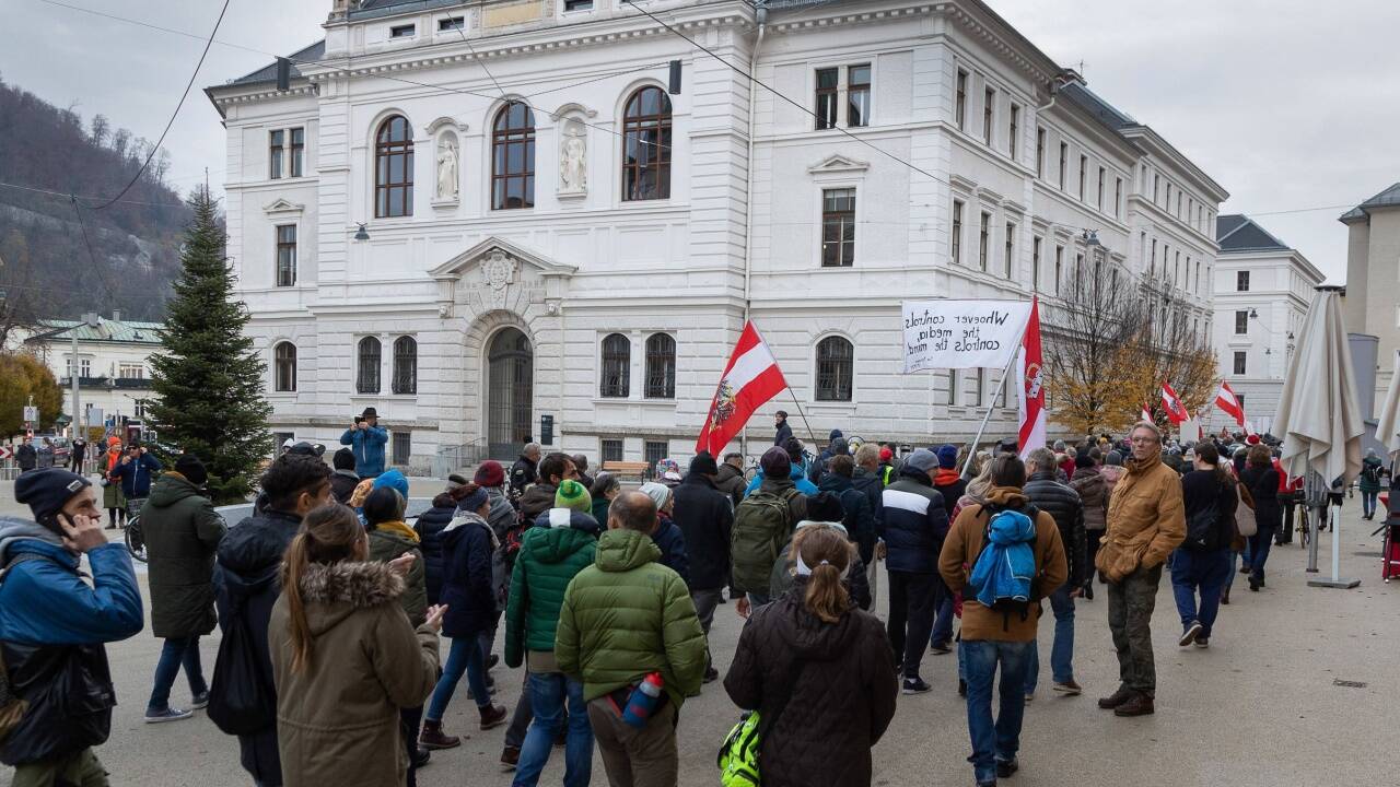 Demonstration gegen die Coronamaßnahmen der Regierung am Samstagnachmittag. 