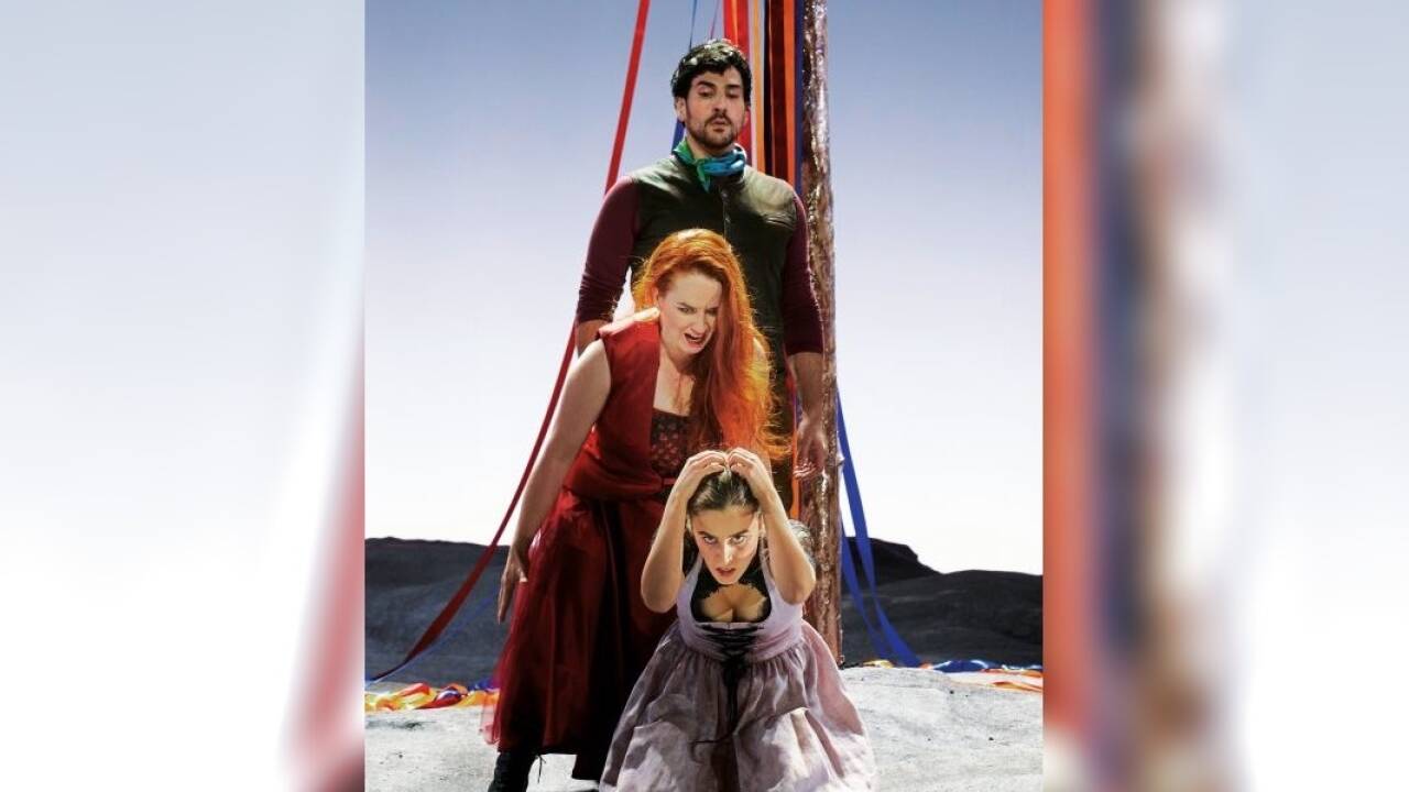 Sofia Vinnik (Afra), Izabela Matula (Wally), Leonardo Capalbo (Hagenbach).  