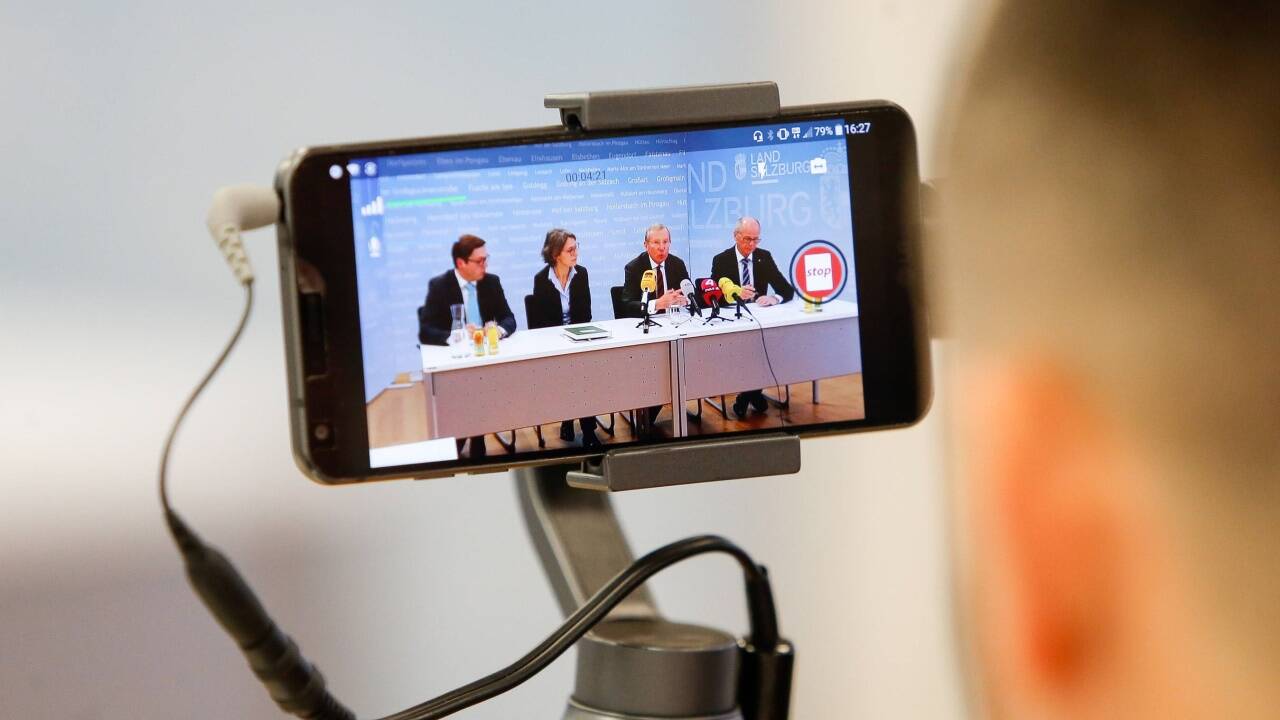 LMZ-Chef Franz Wieser, Sanitätsdirektorin Petra Juhasz, LH Haslauer und LH-Stv. Stöckl: Zu Beginn der Pandemie mit etlichen Auftritten – und dann sukzessive in die Defensive geraten. LMZ-Chef Franz Wieser, Sanitätsdirektorin Petra Juhasz, LH Haslauer und LH-Stv. Stöckl: Zu Beginn der Pandemie mit etlichen Auftritten – und dann sukzessive in die Defensive geraten.