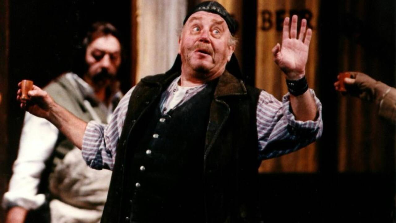 Hans Kraemmer als Doolittle in 'My Fair Lady' in der Volksoper Wien 