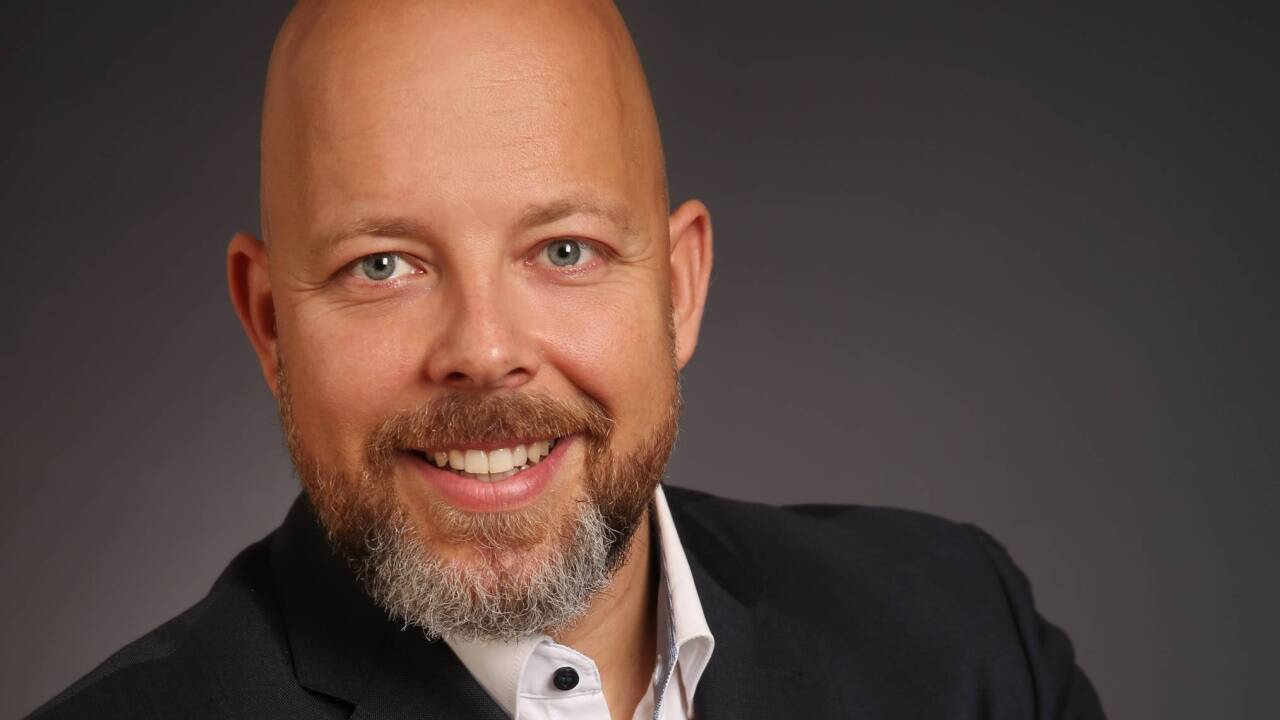  Alexander Hirschbeck wurde zum neuen Geschäftsführer der Gebühren Info Service GmbH (GIS) berufen und zeichnet künftig gemeinsam mit Christian Kerschbaumsteiner für die GIS-Geschäftsführung verantwortlich. 