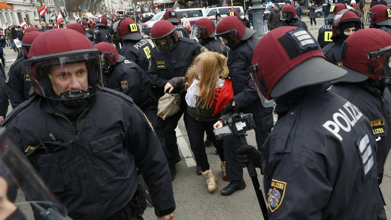 Bei den Demonstrationen kam es auch zu Ausschreitungen. 